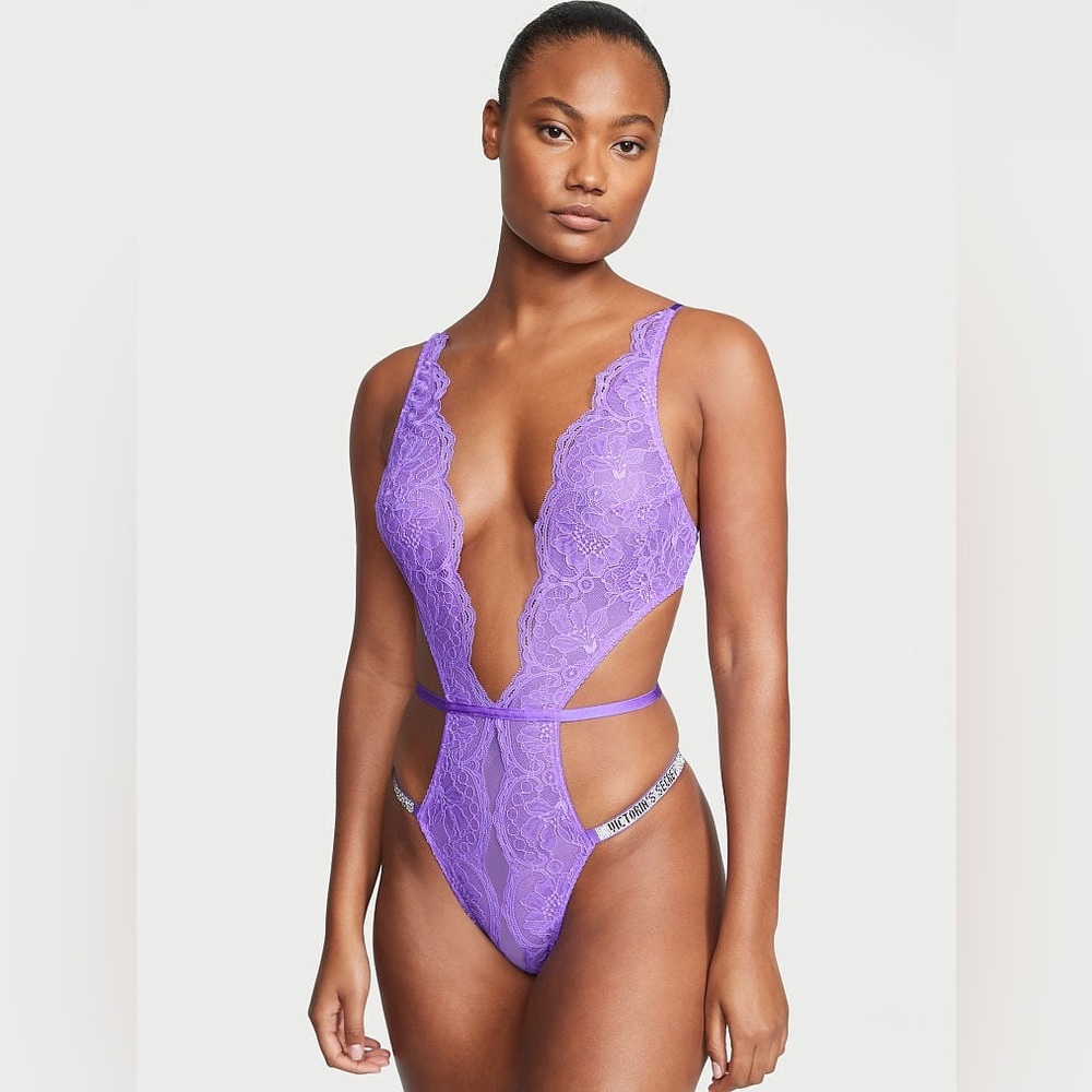 Shine Strap Lace Crotchless Teddy, size small
